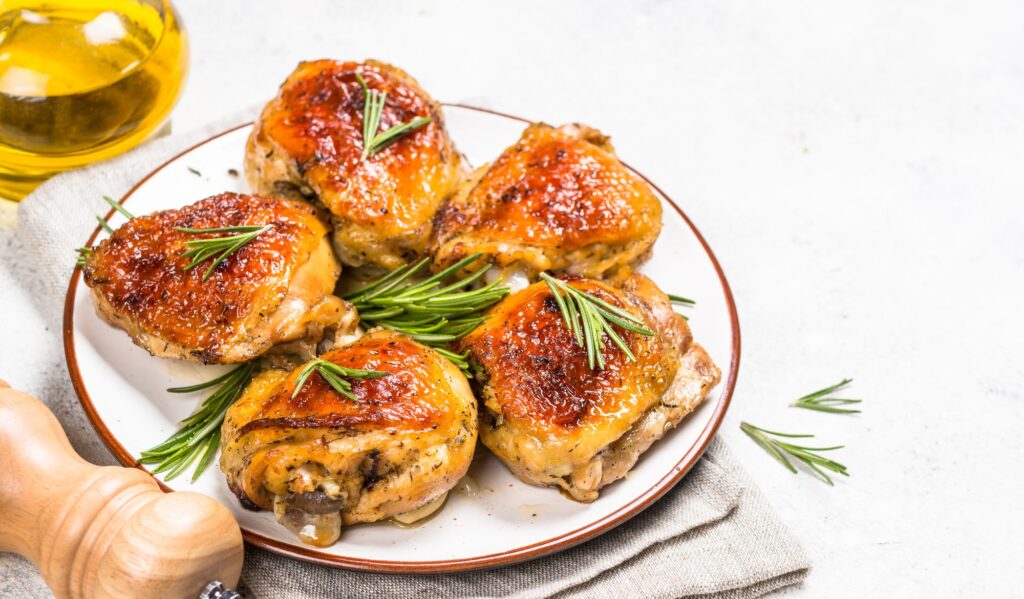 Куриные бедра, запеченные с медом